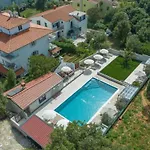In Pjescana Mit Gemeinschaftlichem Pool By Interhome Apartment