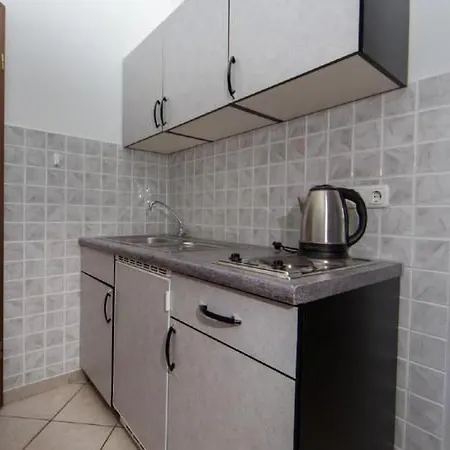 Apartament In Pjescana Mit Gemeinschaftlichem Pool By Interhome Pula