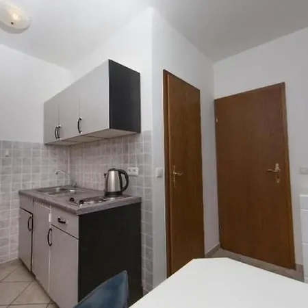 In Pjescana Mit Gemeinschaftlichem Pool By Interhome * Pula