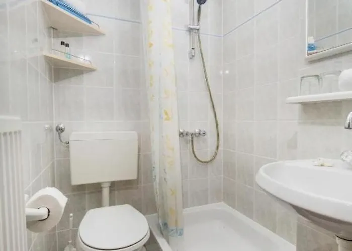 In Pjescana Mit Gemeinschaftlichem Pool By Interhome Pula