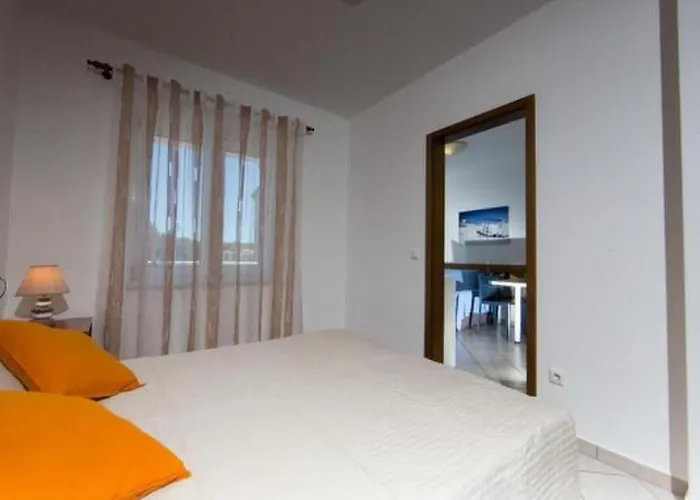 In Pjescana Mit Gemeinschaftlichem Pool By Interhome Apartman *