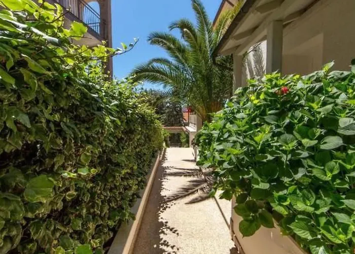 In Pjescana Mit Gemeinschaftlichem Pool By Interhome