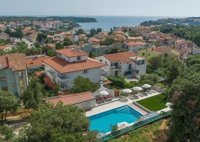 In Pjescana Mit Gemeinschaftlichem Pool By Interhome Apartman Póla